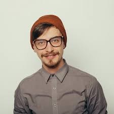 Lucas V.
